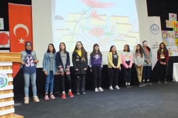 En Güzel Gül Resmîni Çizmek İçin Yarıştılar
