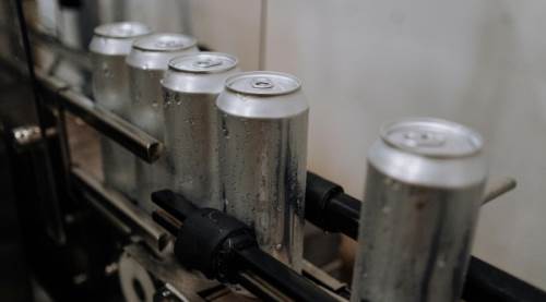 Enerji İçecekleri Felce Neden Olur mu? Riskler, Uyarılar ve Bilmeniz Gerekenler