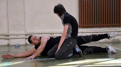 ENGELLERİ İŞİTEREK AŞIYORLAR