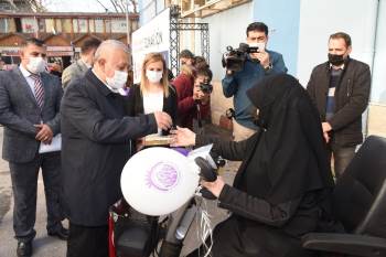 Engelli Bireyler Akülü Araçlarına Kavuştu
