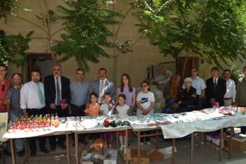 Engelli Bireyler El Sanatları Sergisi Açtı
