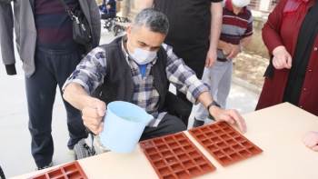 Engelli Bireyler Sabun Üretti
