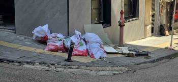 Engelli Yolu Engel Dolu
