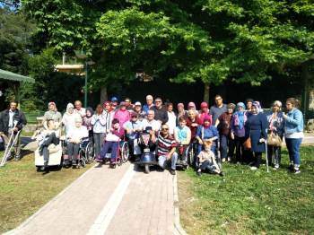 Engelliler Piknikte Buluştu
