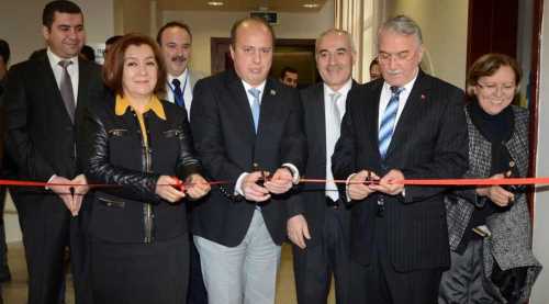 ENGELSİZ ESERLER SERGİLENDİ