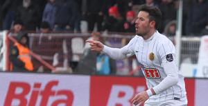 Enginlere sığmam coşarım