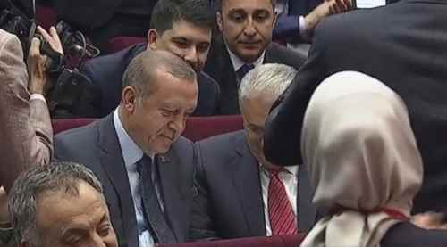 Erdoğan resmen AK Partili oldu