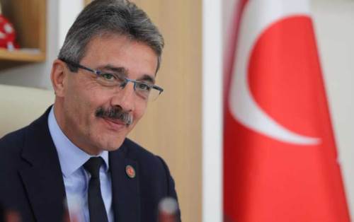 Erenler Belediyesi’nden LGS ve YKS’ye girecek öğrencilere önemli destek