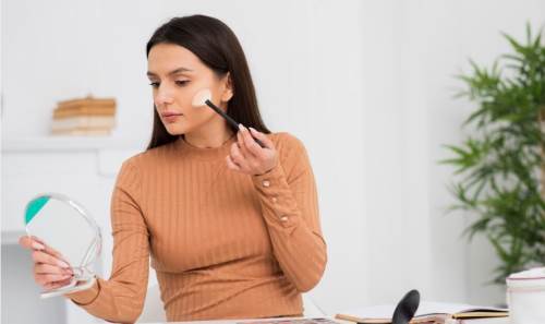 Erken yaşta kozmetik ürünler kullanmanın cilde zararları! 