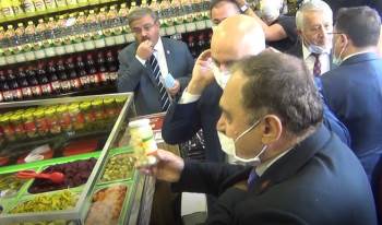 Eroğlu, Bakan Karaismailoğlu’Na Sarımsak Turşusu Hediye Etti
