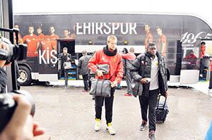 Es Es Ankara yolcusu