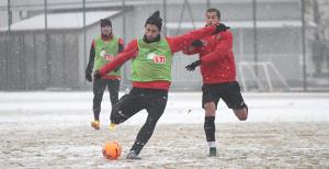 Es Es Antalya yolcusu