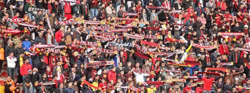 ES ES BİLİNÇLİ OLARAK DÜŞÜRÜLMÜŞ