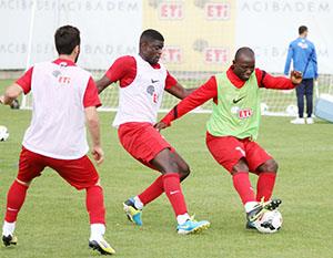 Es Es çıkış arıyor