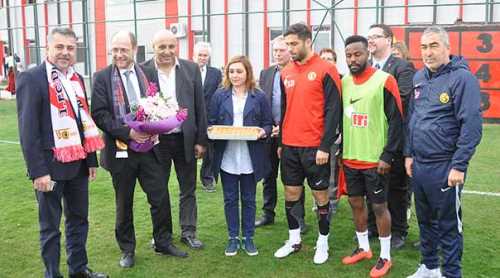 ES ES’E KARDEŞ TAKIM