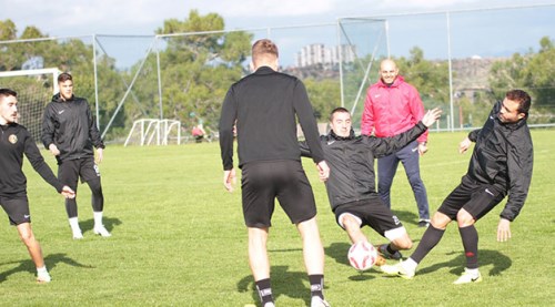 Es-Es Gençler engelinde