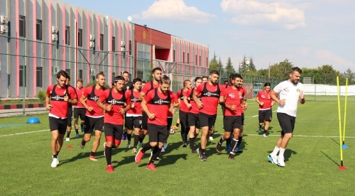 Es Es Giresunspor'a hazırlanıyor