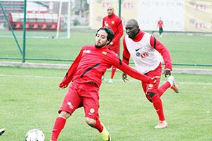 Es Es gözünü Kartala dikti