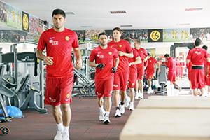 Es Es güç depoladı