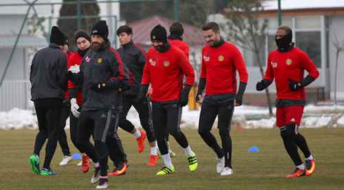 ES ES için kritik viraj