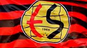 Es Es'in ayak sesleri