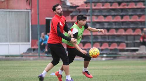 ES ES KAMPA GİDİYOR