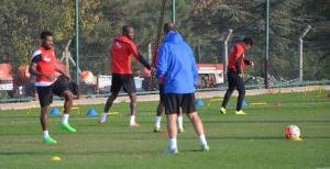 Es Es Kartal ile hırslandı