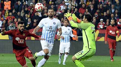 ES ES kendi evinde yıkıldı 4 - 2