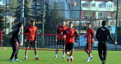 ES ES OSMANLI'YA BİLENİYOR