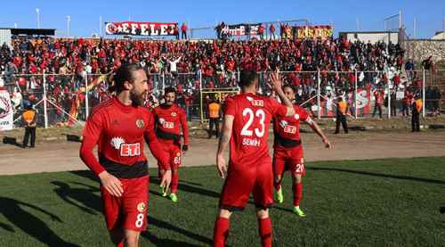 ES ES rüzgarı arkasına aldı