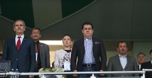 Es Es sahipsiz kalmaz