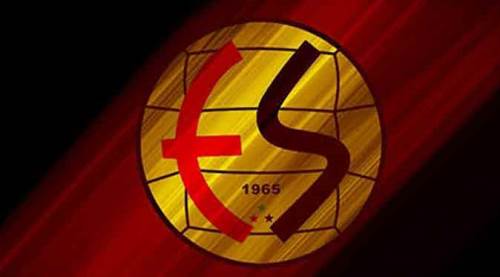 Es Es sürpriz peşinde!