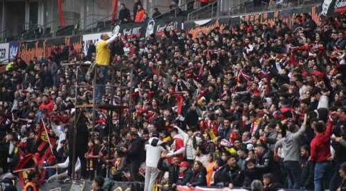 Es Es taraftarı gözyaşlarıyla veda etti