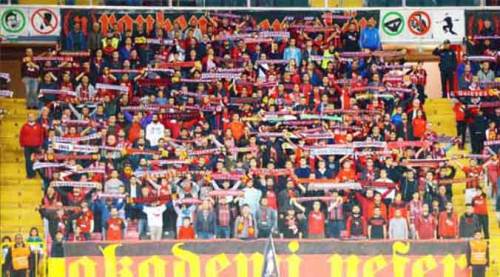 Es Es taraftarından lokma