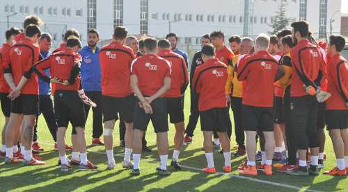 ES ES'TE GALİBİYET ÖZLEMİ