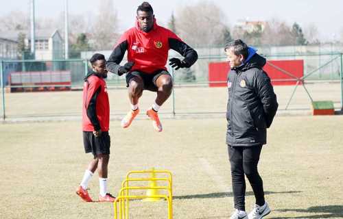 ES ES’TE SIKI MESAİ