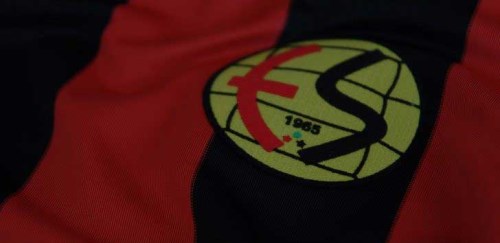 Es Es'te son dakika! İmzaya geliyor