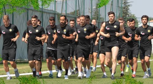 Es Es’te vites düşmüyor