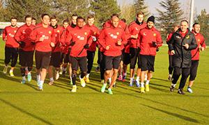 Es Es te yüzler gülüyor