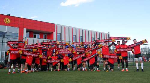 ES ES'TEN TARAFTARA MEKTUP VAR