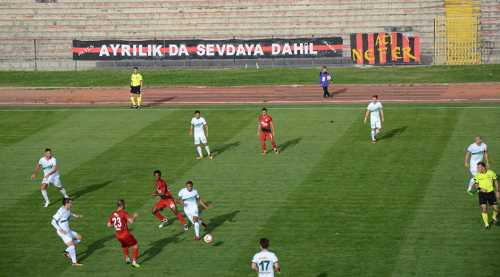 Es Es yarım asırlık evine böyle veda etti