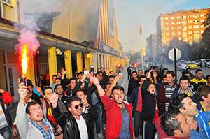 Es Ese görkemli uğurlama