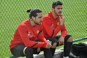 Es Esi hüzün sardı