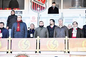 Es Esten açıklama geldi