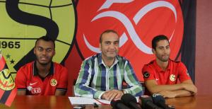 EsEs'te iki imza birden