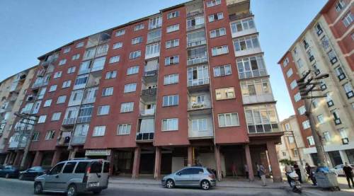 Eşinin ihbarı acı gerçeği ortaya çıkardı, evinde ölü bulundu