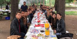 ESKİ şampiyonluğu kutladı