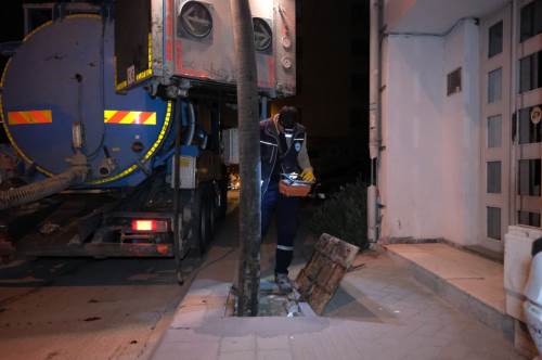 ESKİ’den gece temizliği: Altyapıda bakım devam ediyor