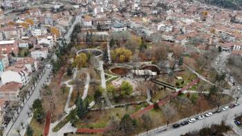 Eski Günlerine Yeniden Dönecek
