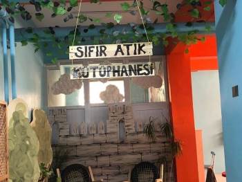 Eski Malzemelerden ’Sıfır Atık Kütüphanesi’ Kurdular
